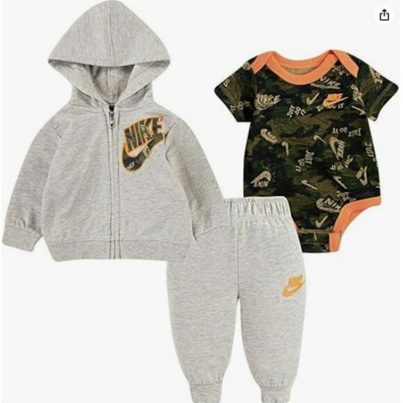 Nike Baby Boy 3 Piece Camo Set, Jogger Pants, Zip-Up Jacket and Bodysuit (6 M) - Picture 1 of 3